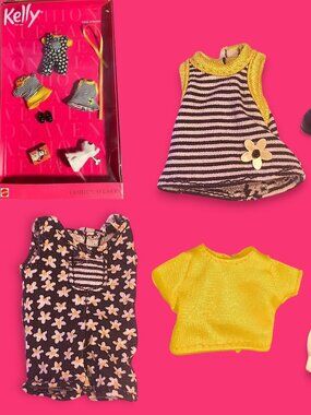 1999 Barbie Kelly Fashion Avenue Yipes Stripes Yellow Outfits with Dog
